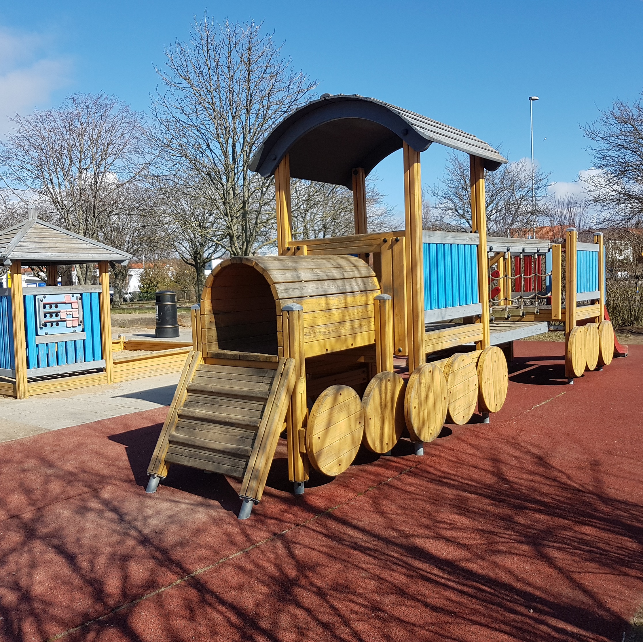 Kyrkbacken playgrounds